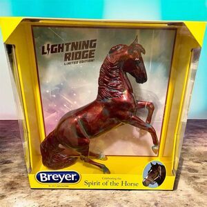 BREYER #1817 Lightning Ridge Turquoise Undercoat Red, Maroon, Gold Metallic NEW